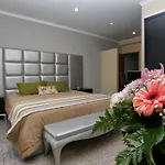 Apartment Centre *