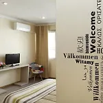 Centre Apartment *